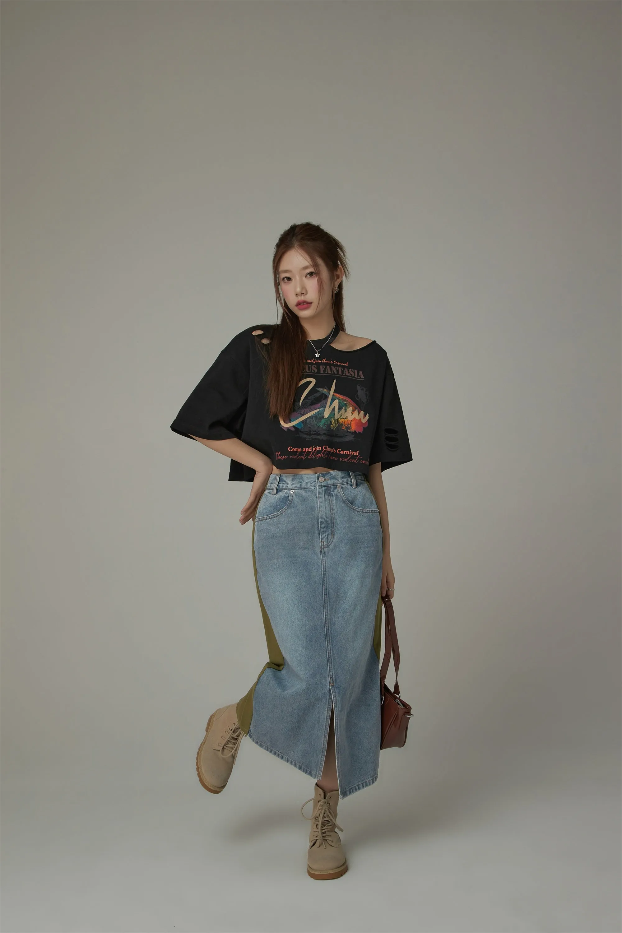 Chuu Carnival Slit Cropped T-Shirt