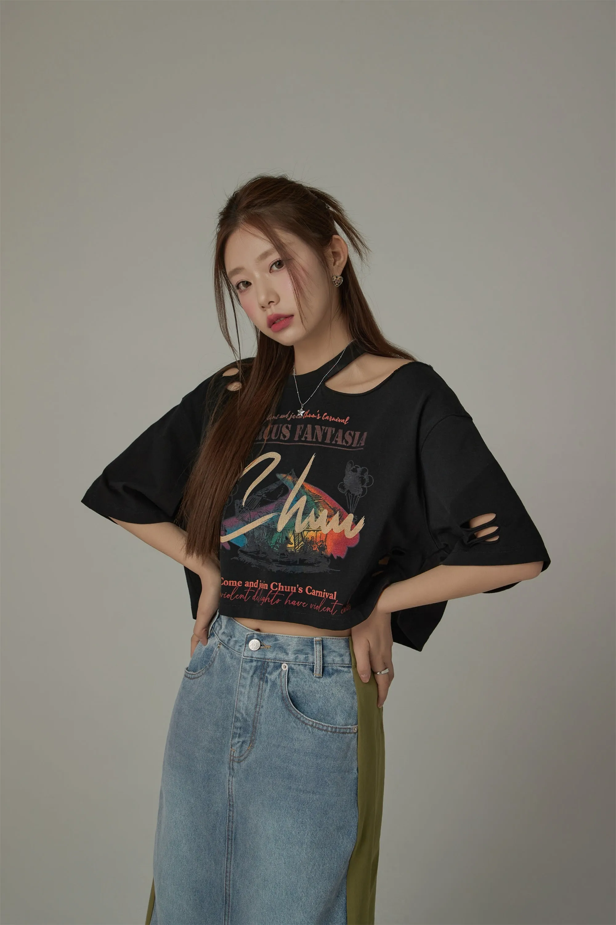 Chuu Carnival Slit Cropped T-Shirt