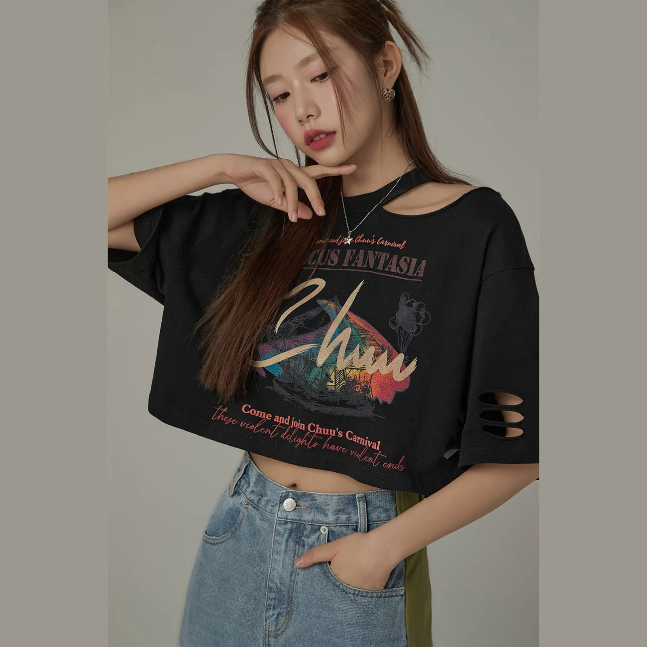 Chuu Carnival Slit Cropped T-Shirt