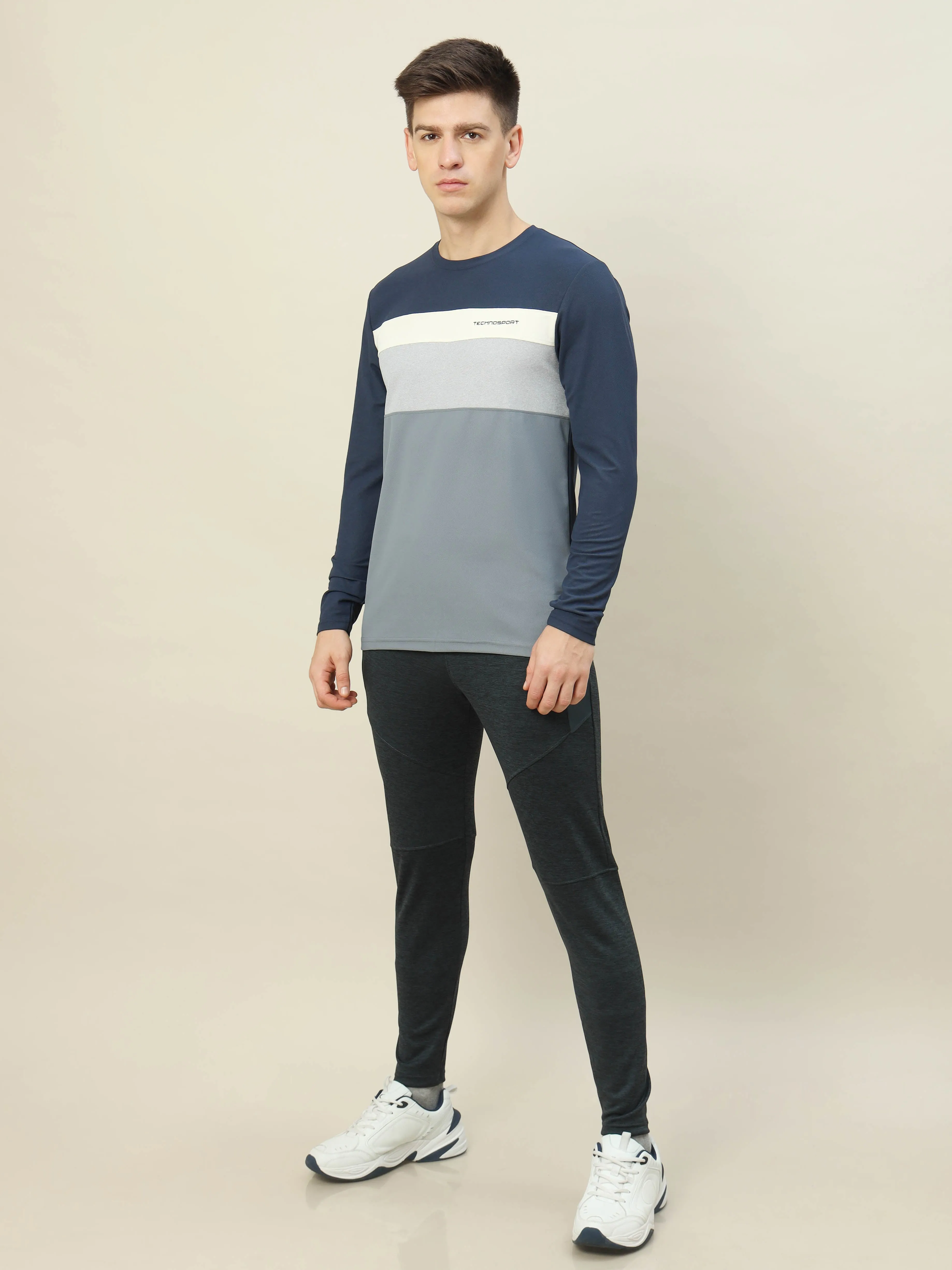 Men Colorblock Slim Fit T-shirt with MATPIQ